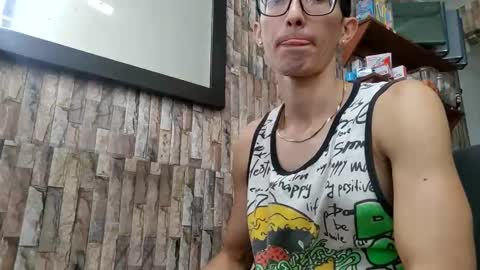 Jhosuamoore  online show from April 2026 01:41:02 PM