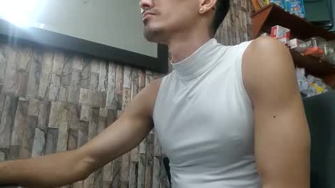 Jhosuamoore  online show from May 2026 02:38:02 PM