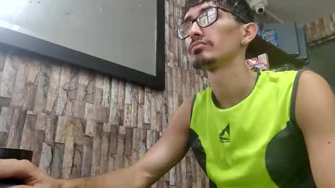 Jhosuamoore  online show from May 2026 11:51:01 AM