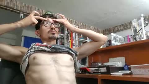 Jhosuamoore  online show from May 2026 08:18:01 PM