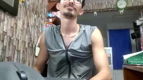 Jhosuamoore  online show from June 2026 12:39:02 AM