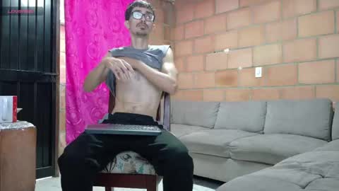 jhosuamoore2 online show from May 2026 12:23:01 PM