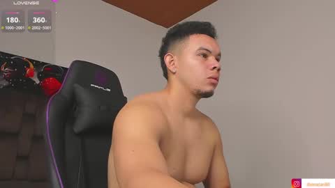 Snapshot of jhotta_foxx chatting on March 2025 11:07:01 AM Jhonatan80 online show from March 2025 11:07:01 AM