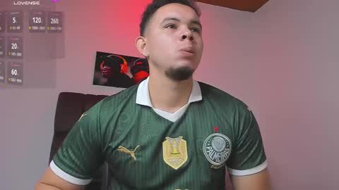 Snapshot of jhotta_foxx chatting on September 2025 07:07:01 AM Jhonatan80 online show from September 2025 07:07:01 AM