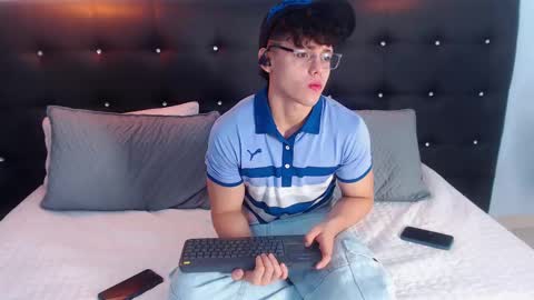 Snapshot of jhoumod_21 chatting on October 2025 10:35:02 AM jhoumod_21 online show from October 2025 10:35:02 AM