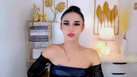 Snapshot of jhulianagrey chatting on December 2024 07:09:01 AM julie online show from December 2024 07:09:01 AM