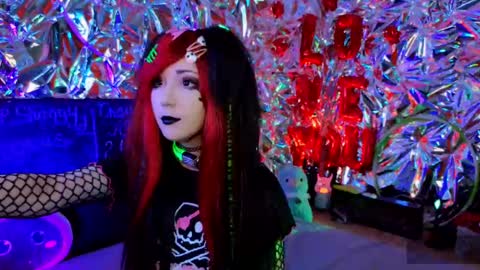    online show from February 2025 02:06:02 AM