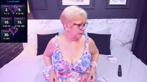 Jill  online show from November 2025 09:25:02 PM