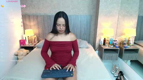 Jimena Salazar online show from June 2026 07:31:01 PM