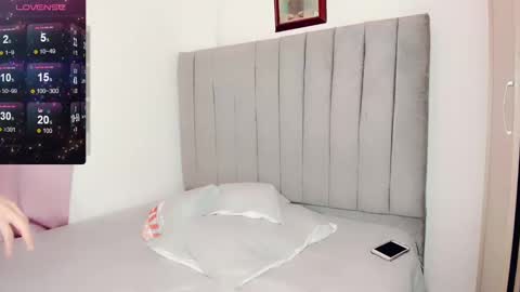 Snapshot of jimenna__ chatting on January 2025 04:27:01 PM jimenna online show from January 2025 04:27:01 PM