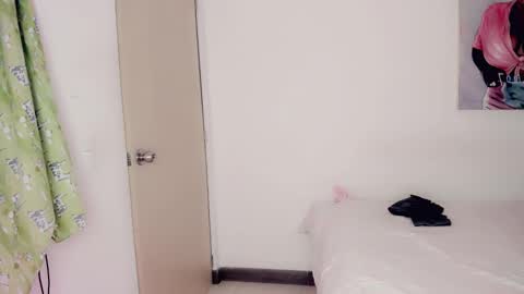 Snapshot of jimenna__ chatting on February 2025 11:35:02 AM jimenna online show from February 2025 11:35:02 AM