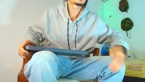 Jimm  Independent Model  online show from November 2025 12:27:01 PM