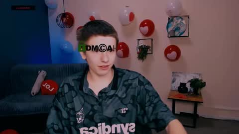 your dream  online show from February 2025 10:53:02 PM