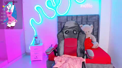 kim online show from November 2025 02:07:02 PM