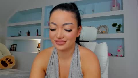 Juliee online show from October 2025 09:05:02 AM