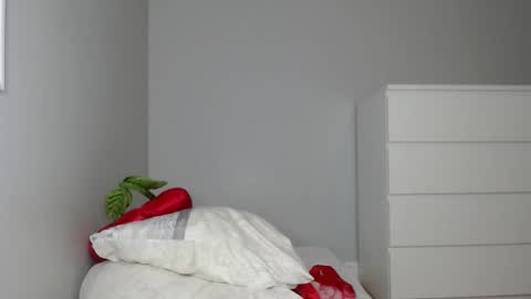 Jiwoo online show from December 2025 11:53:01 PM