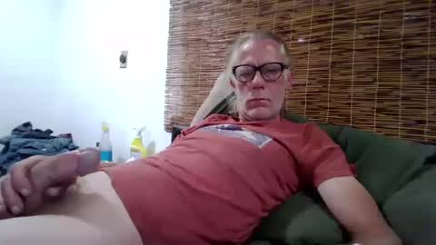 Snapshot of jizzmitten5 chatting on October 2025 03:16:01 AM jizzmitten5 online show from October 2025 03:16:01 AM