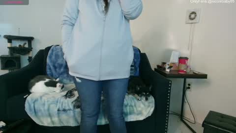 Nicole  Allen online show from December 2024 12:11:02 AM