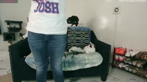 Nicole  Allen online show from December 2024 02:17:01 AM