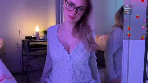 Juliette Rose online show from May 2026 08:42:01 AM