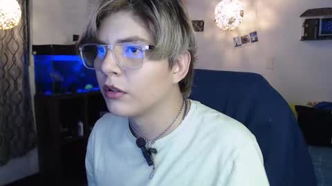 Snapshot of jnick_21 chatting on February 2025 01:02:01 AM Nick online show from February 2025 01:02:01 AM