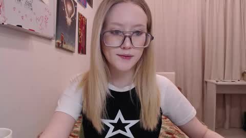 Snapshot of joan_kiss chatting on March 2026 01:08:01 AM joan_kiss online show from March 2026 01:08:01 AM