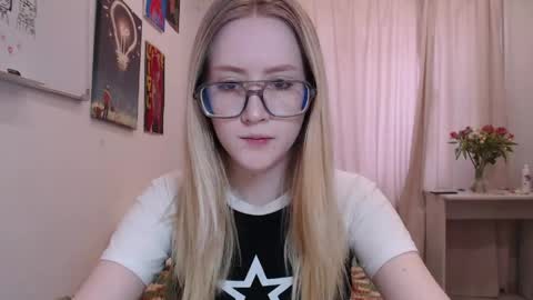 Snapshot of joan_kiss chatting on April 2026 12:29:02 PM joan_kiss online show from April 2026 12:29:02 PM