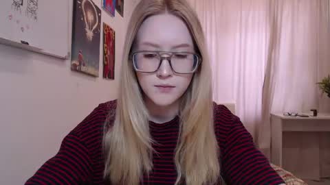 Snapshot of joan_kiss chatting on April 2026 11:05:02 AM joan_kiss online show from April 2026 11:05:02 AM
