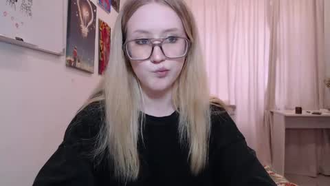 Snapshot of joan_kiss chatting on May 2026 01:08:02 PM joan_kiss online show from May 2026 01:08:02 PM