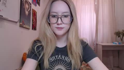 Snapshot of joan_kiss chatting on May 2026 09:50:02 AM joan_kiss online show from May 2026 09:50:02 AM