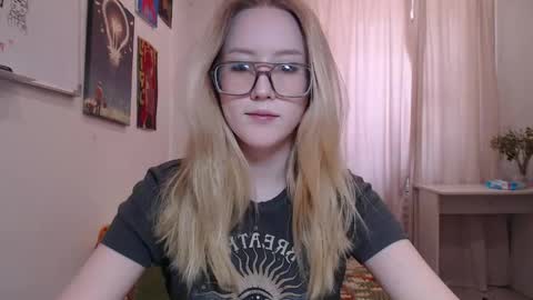 Snapshot of joan_kiss chatting on May 2026 10:36:01 AM joan_kiss online show from May 2026 10:36:01 AM