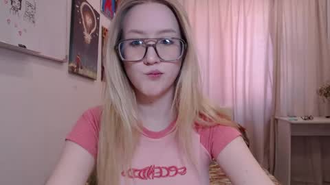 Snapshot of joan_kiss chatting on May 2026 04:41:01 AM joan_kiss online show from May 2026 04:41:01 AM