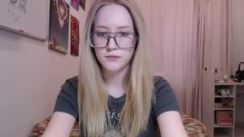 joan_kiss online show from June 2026 03:21:02 PM