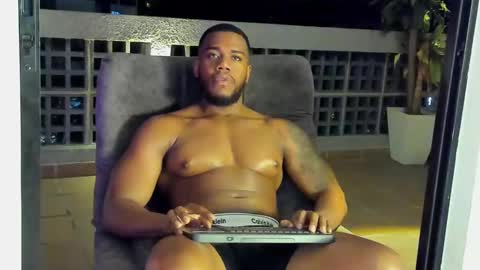 Snapshot of joan_saenz chatting on December 2024 02:35:02 AM JOAN SAENZ online show from December 2024 02:35:02 AM