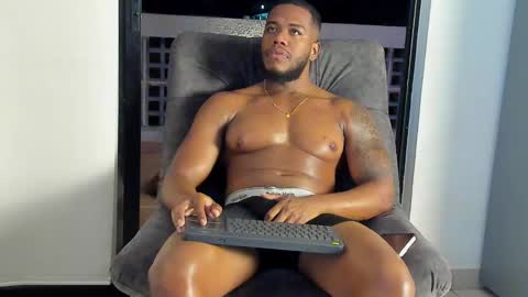 Snapshot of joan_saenz chatting on January 2025 06:02:02 AM JOAN SAENZ online show from January 2025 06:02:02 AM