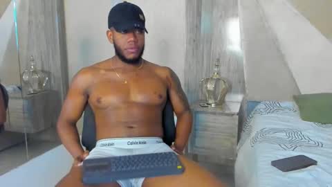 Snapshot of joan_saenz chatting on January 2025 05:13:01 AM JOAN SAENZ online show from January 2025 05:13:01 AM