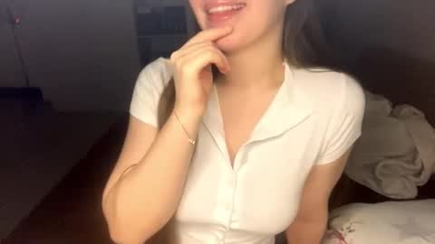 Adel online show from November 2025 09:17:02 PM