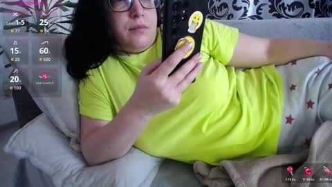 Snapshot of joanna_cw chatting on November 2025 08:26:01 AM Jo online show from November 2025 08:26:01 AM