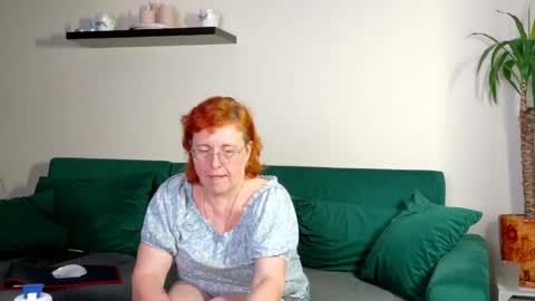 Snapshot of joannaandneighbour chatting on April 2026 09:23:01 AM Joanna and Greg online show from April 2026 09:23:01 AM