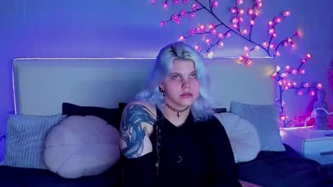 Snapshot of joannlowes chatting on September 2025 07:57:01 PM Joann online show from September 2025 07:57:01 PM