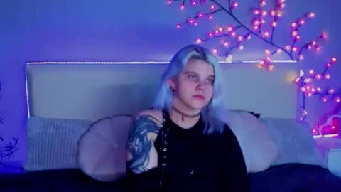 Snapshot of joannlowes chatting on September 2025 07:04:01 PM Joann online show from September 2025 07:04:01 PM