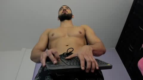 JOAO BATISTA online show from July 2026 11:40:01 PM