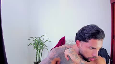 Snapshot of joe_esthetic chatting on November 2025 04:07:02 PM joe_esthetic online show from November 2025 04:07:02 PM