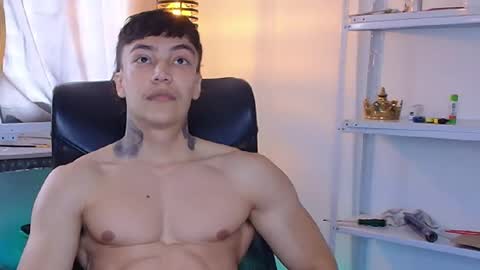 joeh_jonas online show from October 2025 04:51:01 PM