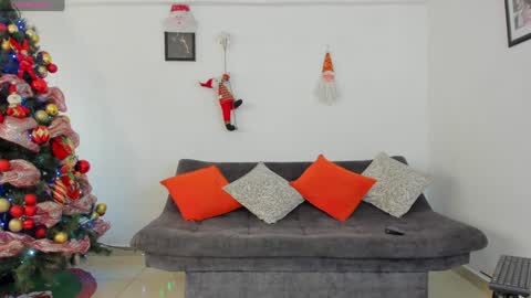 joelandalexa online show from December 2024 07:00:01 PM