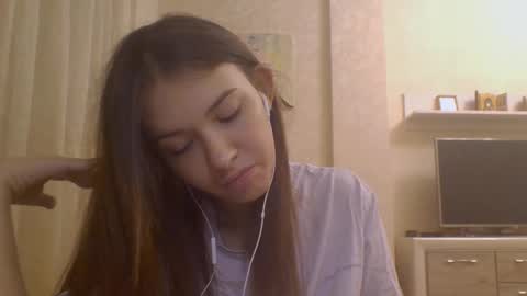 Jennifer online show from September 2025 08:21:02 PM