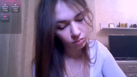 Jennifer online show from March 2026 06:14:01 PM