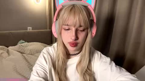 Snapshot of joellavaranda chatting on October 2025 03:57:02 PM Amaya online show from October 2025 03:57:02 PM