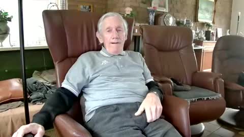 Snapshot of johan7_heet chatting on January 2025 01:13:02 PM johan7 heet online show from January 2025 01:13:02 PM