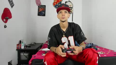 Snapshot of johan_and_antonella chatting on December 2024 05:20:01 AM johan_and_antonella online show from December 2024 05:20:01 AM